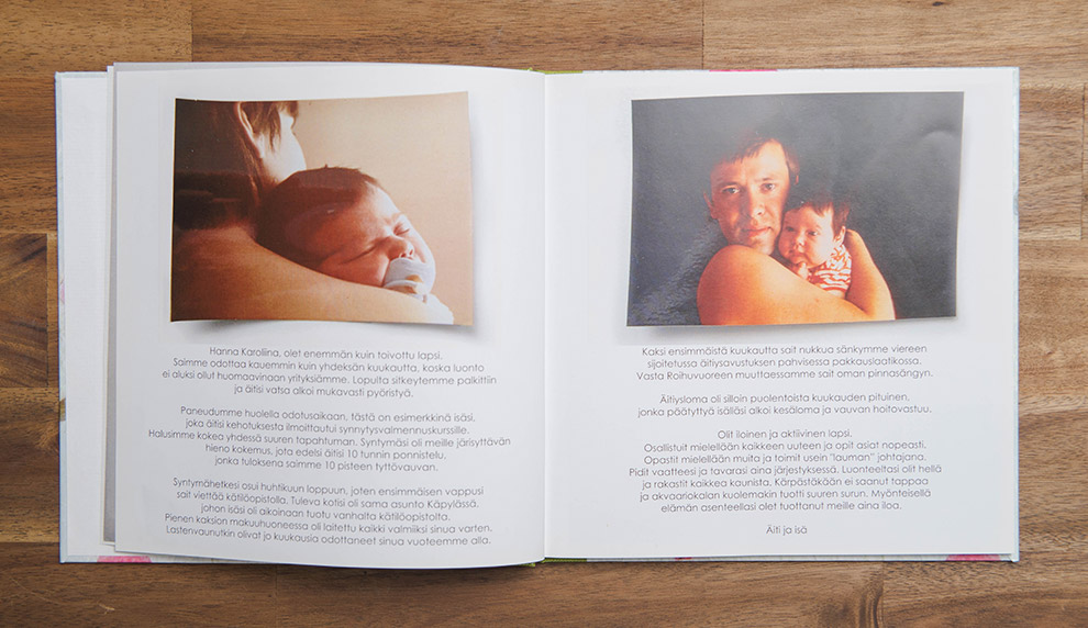 Kuvakirja-aukeama: äidin ja isän sanat esikoiselleen Kuvakirja-aukeama: äidin ja isän sanat esikoiselleen