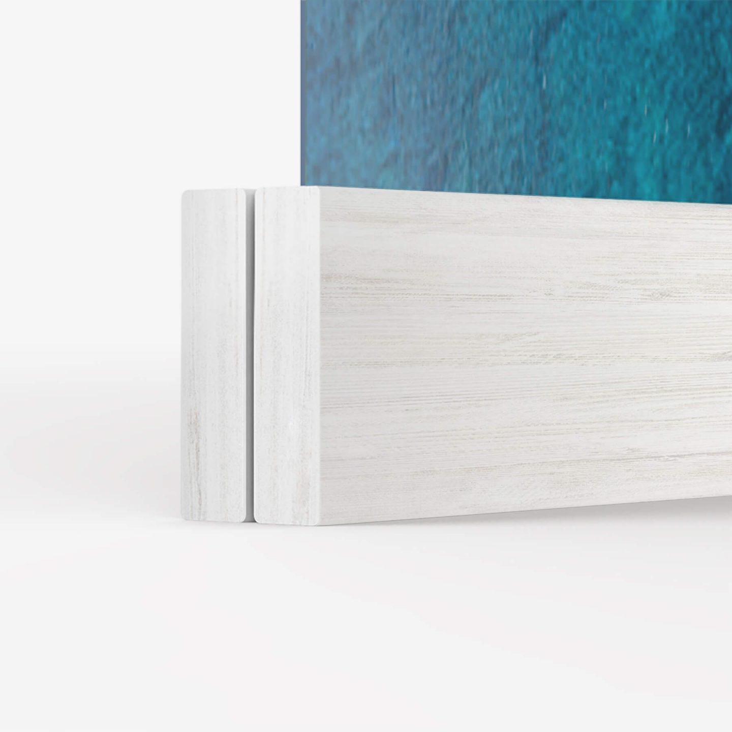 PDP_detail4_WD_poster-hanger.jpg