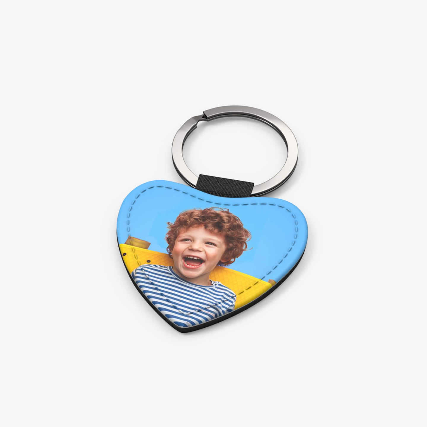 WEB_PDP_Conf_PG_Keychain_heart.jpg